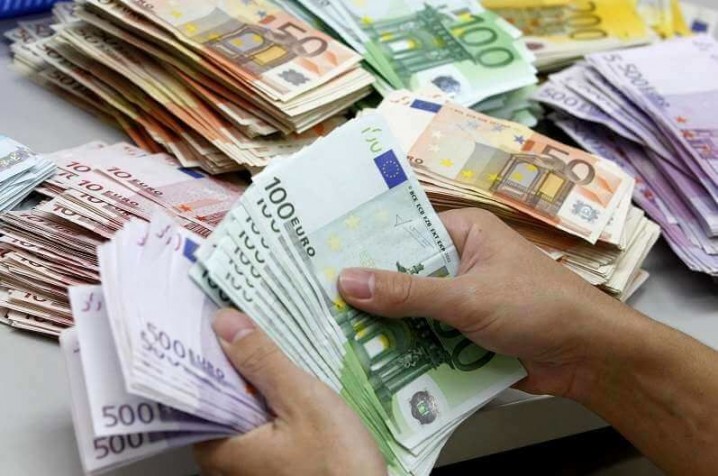 رفتار هوشمندانه بازارساز برای کنترل نرخ ارز